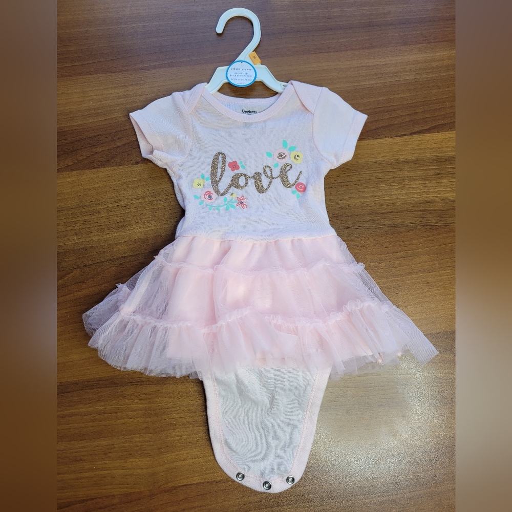 Gerber 3-6m pink onesie